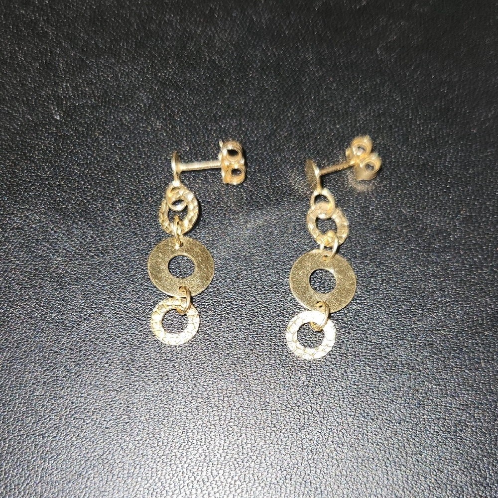 Dainty 14K Gold Dangle Earrings – Elegant, Lightweight, Effortlessly Chic